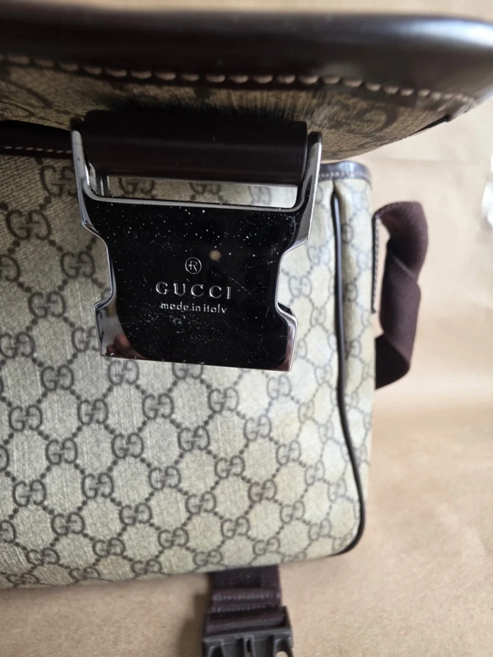 Gucci GG Supreme Interlocking G Crossbody